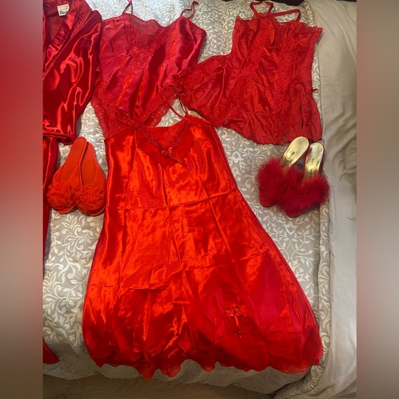 Vintage Peignoir Bundle - 6 pieces! - Picture 5 of 16